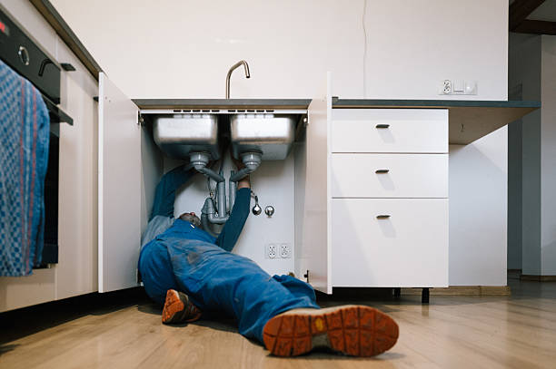 Professional Drain Cleaning technician working in Bridgeport, NE
